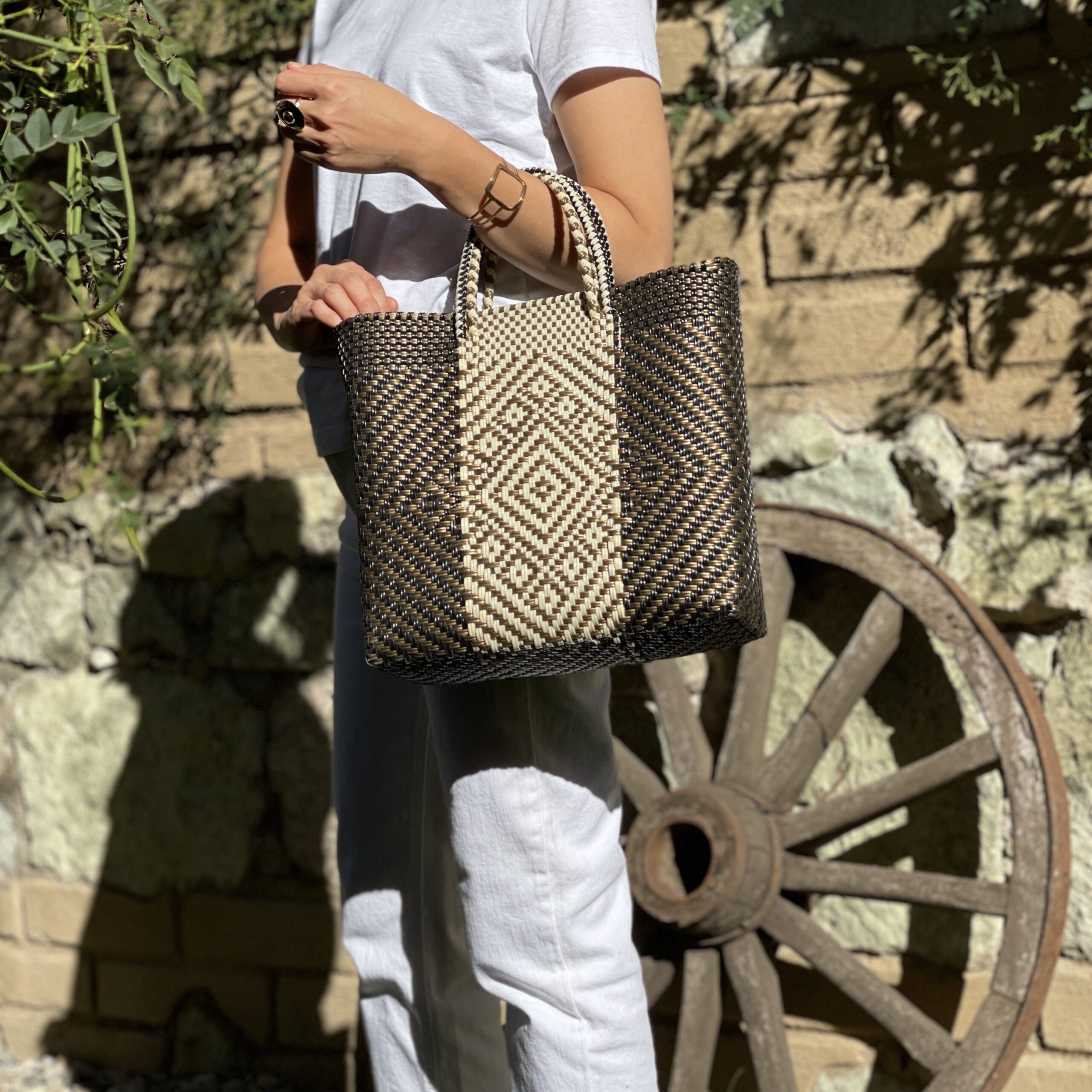 メルカドバッグM 黒✕クリーム✕金(SOL) | メキシコ直輸入